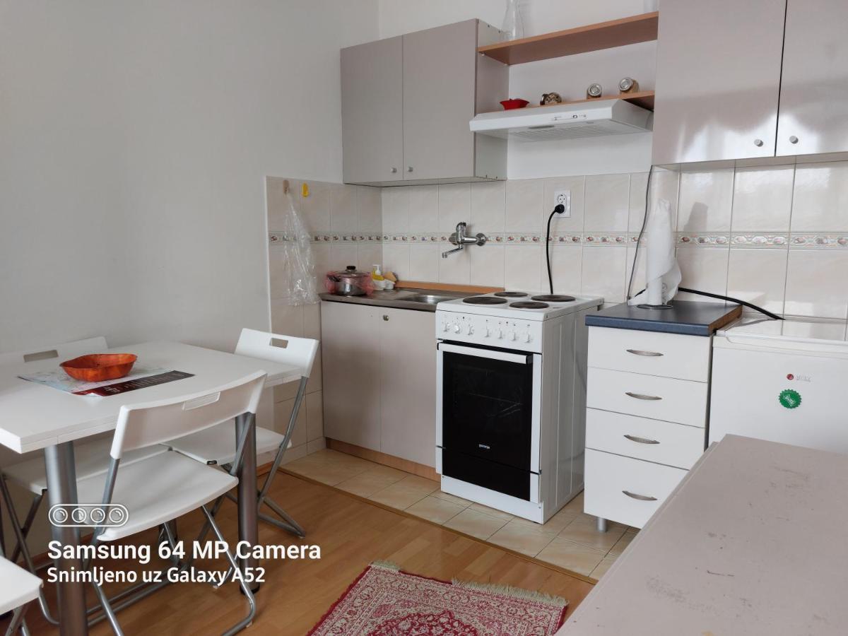 Apartment Daca Stan Белград Экстерьер фото