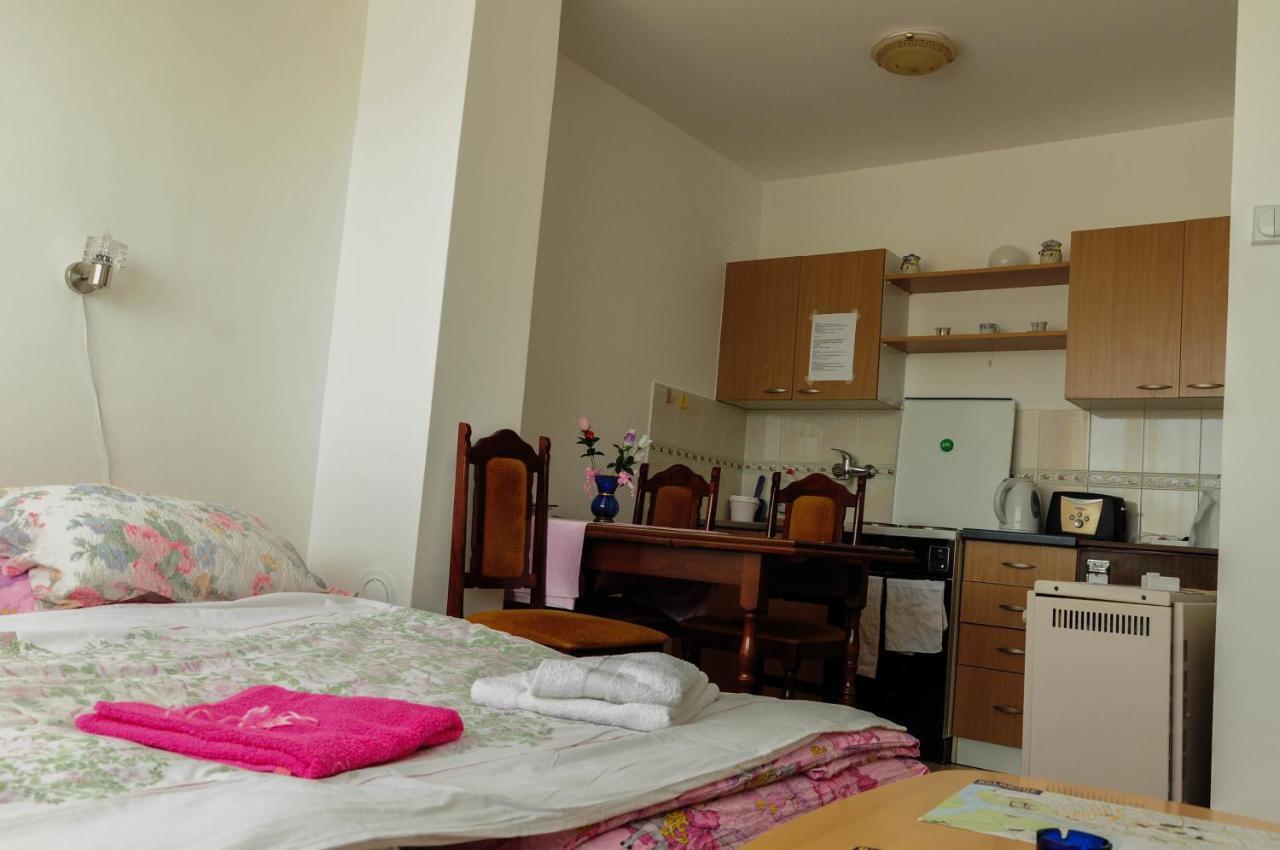 Apartment Daca Stan Белград Номер фото
